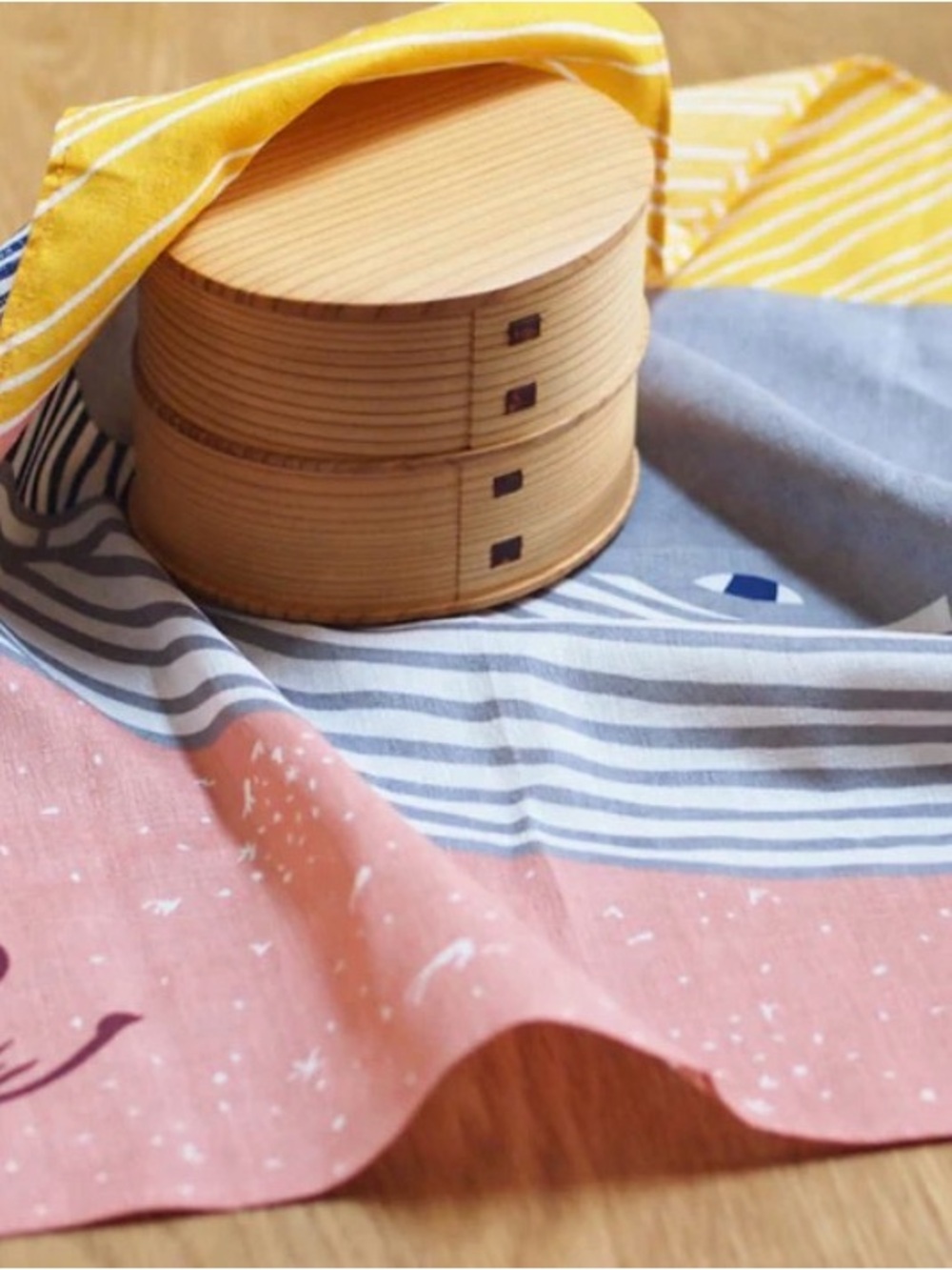 Anthropologie Furoshiki Whale Pink Kata Kata Napkin NWT - Picture 5 of 6